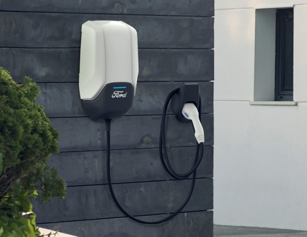 適用不同廠牌 EV，福特聯手第三方推出全美最大電動車充電網路